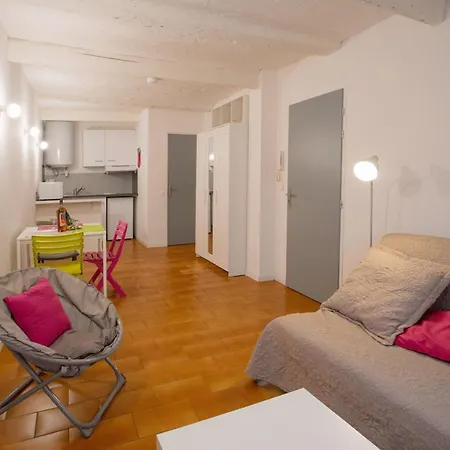 Апартаменты Beau Studio A Proximite Du Centre Ville Йер